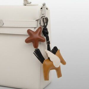*Pegasus Horse Bag Charm Keychain – Tan & Brown Star (NWOT)